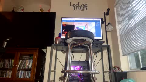 Snapshot of bone2play chatting on 15, 1, 2025 FRECKLES online show from 15, 1, 2025