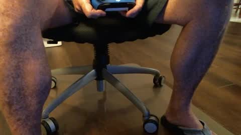 Snapshot of bone2play chatting on 4, 3, 2025 FRECKLES online show from 4, 3, 2025