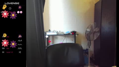 Snapshot of boni_nell__ chatting on 4, 2, 2025 Nell online show from 4, 2, 2025