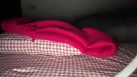 BonnettBonett   I cam from 4pm- 12am central time Costa Rica online show from 14, 12, 2025