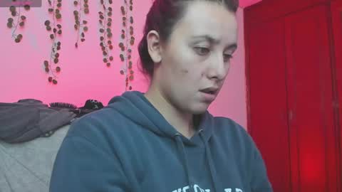 Bonnie Help me reach 500 likes online show from 6, 12, 2024