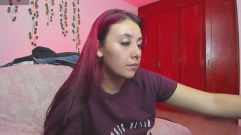 Bonnie Help me reach 500 likes online show from 11, 1, 2025