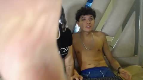 Snapshot of bonnieandclydecf chatting on 21, 12, 2025 bonnieandclydecf online show from 21, 12, 2025