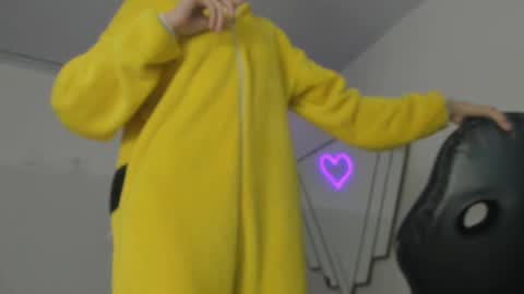   online show from 29, 1, 2025