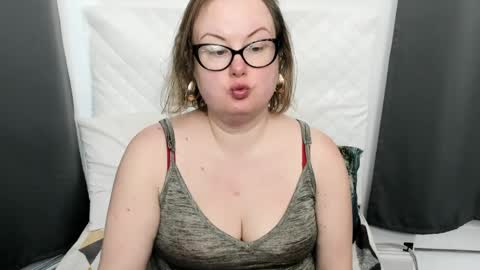 Bonnie online show from 31, 3, 2026