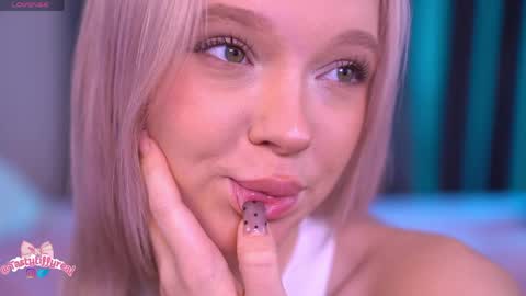 Snapshot of boobybliss chatting on 7, 5, 2026 Alina online show from 7, 5, 2026