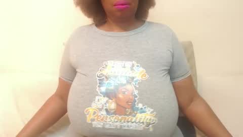 Snapshot of boobyqueen24 chatting on 18, 2, 2025 boobyqueen online show from 18, 2, 2025