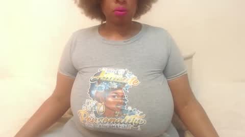 Snapshot of boobyqueen24 chatting on 23, 2, 2025 boobyqueen online show from 23, 2, 2025