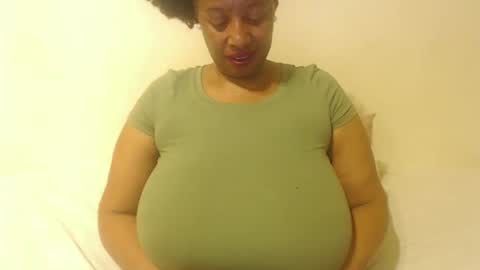 Snapshot of boobyqueen24 chatting on 10, 9, 2025 boobyqueen online show from 10, 9, 2025