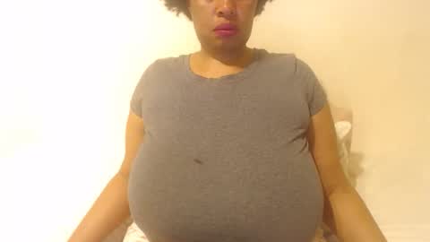 Snapshot of boobyqueen24 chatting on 17, 9, 2025 boobyqueen online show from 17, 9, 2025