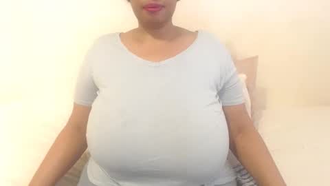 Snapshot of boobyqueen24 chatting on 30, 9, 2025 boobyqueen online show from 30, 9, 2025