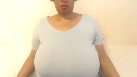 Snapshot of boobyqueen24 chatting on 8, 10, 2025 boobyqueen online show from 8, 10, 2025
