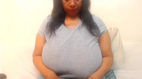 Snapshot of boobyqueen24 chatting on 21, 7, 2026 boobyqueen online show from 21, 7, 2026