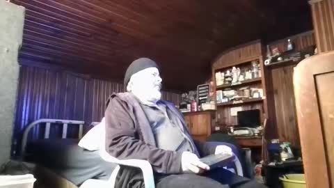 Snapshot of booshy chatting on 13, 1, 2025 Booshwa online show from 13, 1, 2025