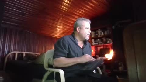 Snapshot of booshy chatting on 5, 10, 2025 Booshwa online show from 5, 10, 2025