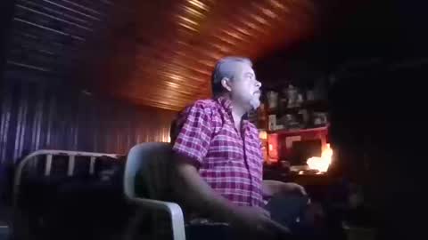Snapshot of booshy chatting on 13, 10, 2025 Booshwa online show from 13, 10, 2025