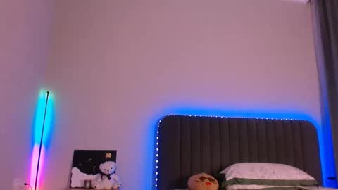 Snapshot of bootylecious_ chatting on 8, 3, 2026 Mona online show from 8, 3, 2026