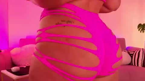 Snapshot of bootyliciousbunny chatting on 5, 6, 2026 bootyliciousbunny online show from 5, 6, 2026