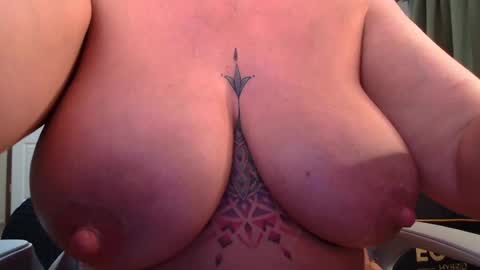 BoredCountryGirl online show from 8, 7, 2026