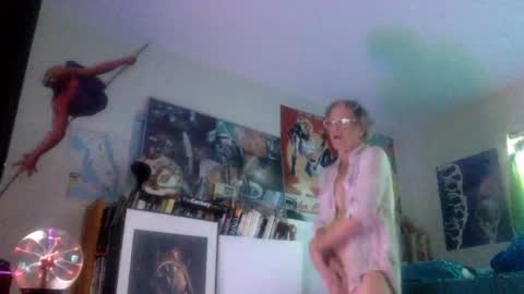 Bottomboo7 online show from 11, 10, 2025