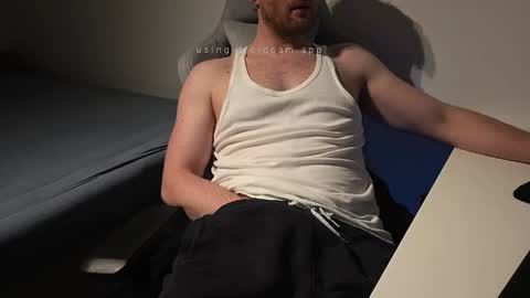 Snapshot of bottomtsinner chatting on 18, 4, 2026 bottomtsinner online show from 18, 4, 2026