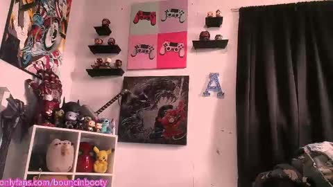 Snapshot of bouncinbooty chatting on 27, 3, 2026 Pumpkin Butt online show from 27, 3, 2026