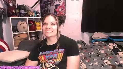 Snapshot of bouncinbooty chatting on 21, 4, 2026 Pumpkin Butt online show from 21, 4, 2026