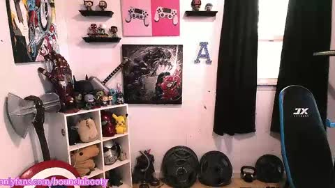 Snapshot of bouncinbooty chatting on 11, 5, 2026 Pumpkin Butt online show from 11, 5, 2026