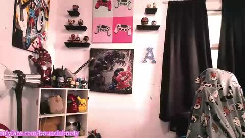 Snapshot of bouncinbooty chatting on 23, 5, 2026 Pumpkin Butt online show from 23, 5, 2026