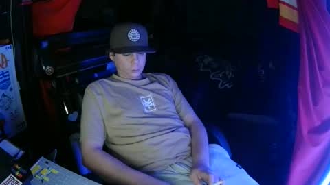 Bowerboi1217 online show from 24, 11, 2025