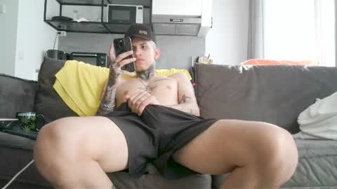 Snapshot of boy_master5 chatting on 28, 6, 2026 boy_master5 online show from 28, 6, 2026