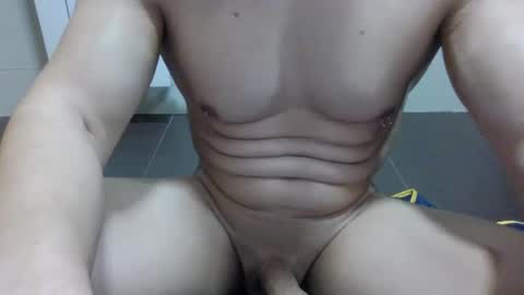 boyhottest online show from 5, 2, 2026