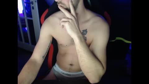 boy_t0y89 online show from 9, 12, 2024