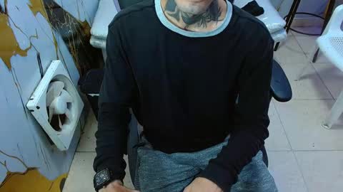 boy_tatto77 online show from 17, 3, 2026