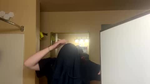 Snapshot of boyandfriend chatting on 6, 3, 2025 clay online show from 6, 3, 2025