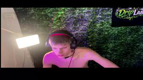 boyblondhetero online show from 10, 2, 2026