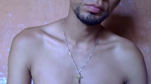Snapshot of boycumlatino21 chatting on 7, 10, 2025 Boy online show from 7, 10, 2025