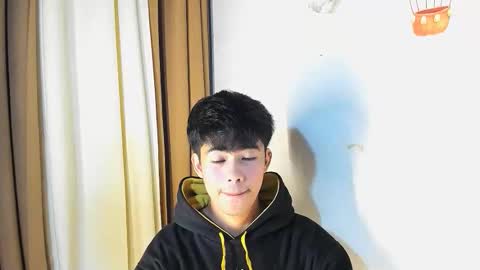 Snapshot of boynextdoor4ux chatting on 27, 4, 2026 HI IM JAMES DONT FORGET GIVE ME THUMBS UP AND JOIN TO MY FANCLUB online show from 27, 4, 2026