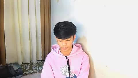 Snapshot of boynextdoor4ux chatting on 11, 5, 2026 HI IM JAMES DONT FORGET GIVE ME THUMBS UP AND JOIN TO MY FANCLUB online show from 11, 5, 2026