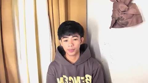 Snapshot of boynextdoor4ux chatting on 8, 6, 2026 HI IM JAMES DONT FORGET GIVE ME THUMBS UP AND JOIN TO MY FANCLUB online show from 8, 6, 2026