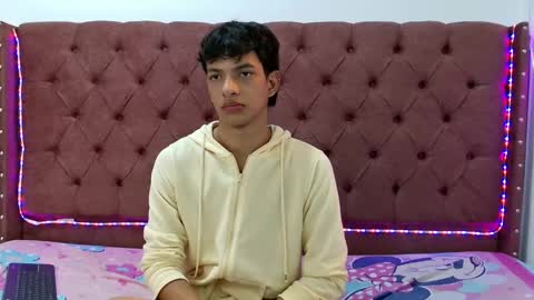 ALEX - TAYLER  -MIKE online show from 18, 1, 2025