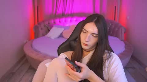 Nova online show from 27, 9, 2025