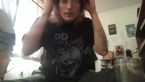 boywithbug online show from 24, 2, 2025