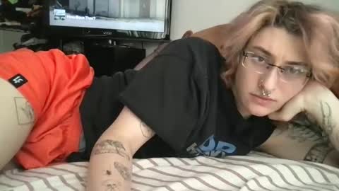 boywithbug online show from 25, 2, 2025