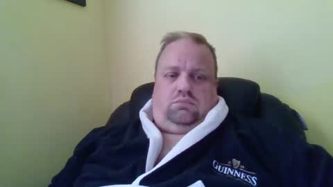 Snapshot of boyz2whyz chatting on 17, 9, 2025 boyz2whyz online show from 17, 9, 2025