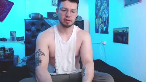 Snapshot of brad_hot_boy chatting on 16, 12, 2024 brad hot boy online show from 16, 12, 2024