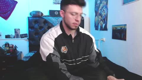 Snapshot of brad_hot_boy chatting on 8, 3, 2025 brad hot boy online show from 8, 3, 2025
