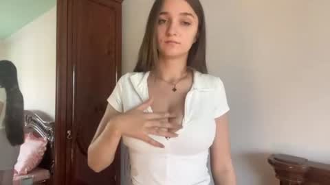 Snapshot of brandeeherout chatting on 11, 6, 2026 Lilly online show from 11, 6, 2026