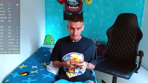 Snapshot of bray_hotboy chatting on 22, 12, 2024 Bray Hotboy online show from 22, 12, 2024