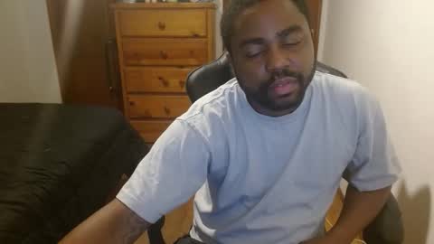 Snapshot of breadw1nnah chatting on 9, 11, 2025 Breadw1nnah online show from 9, 11, 2025